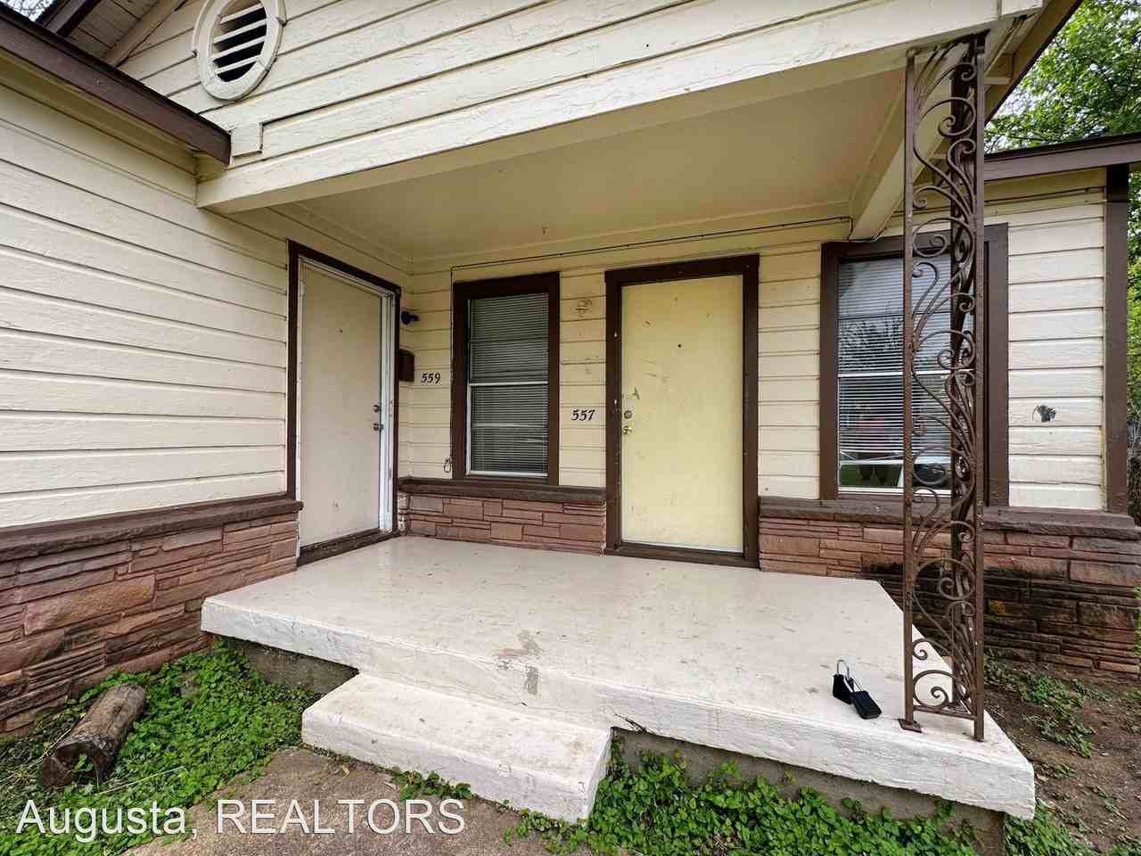 557/559 EN 21st - Photo 2 of 11