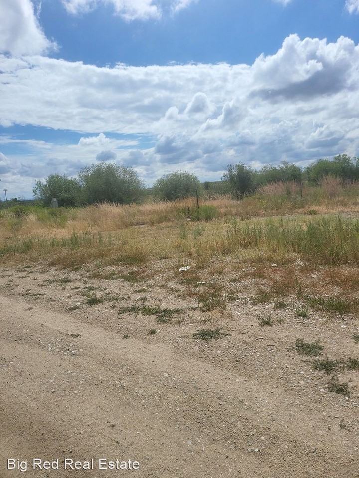 32 Front Street - Photo 2 of 2