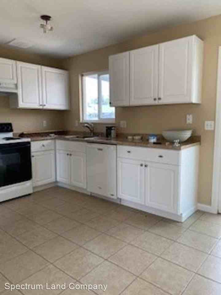 1357 Dexter St - Photo 2 of 46