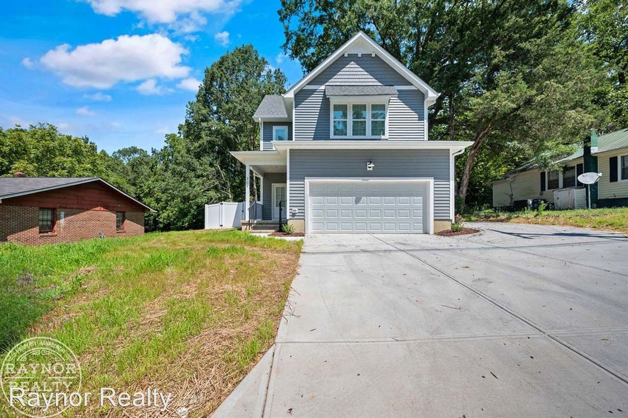 307 E College St - Photo 2 of 30