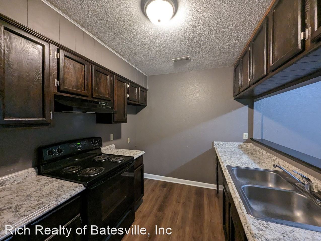 825-827 Bates Street - Photo 2 of 9