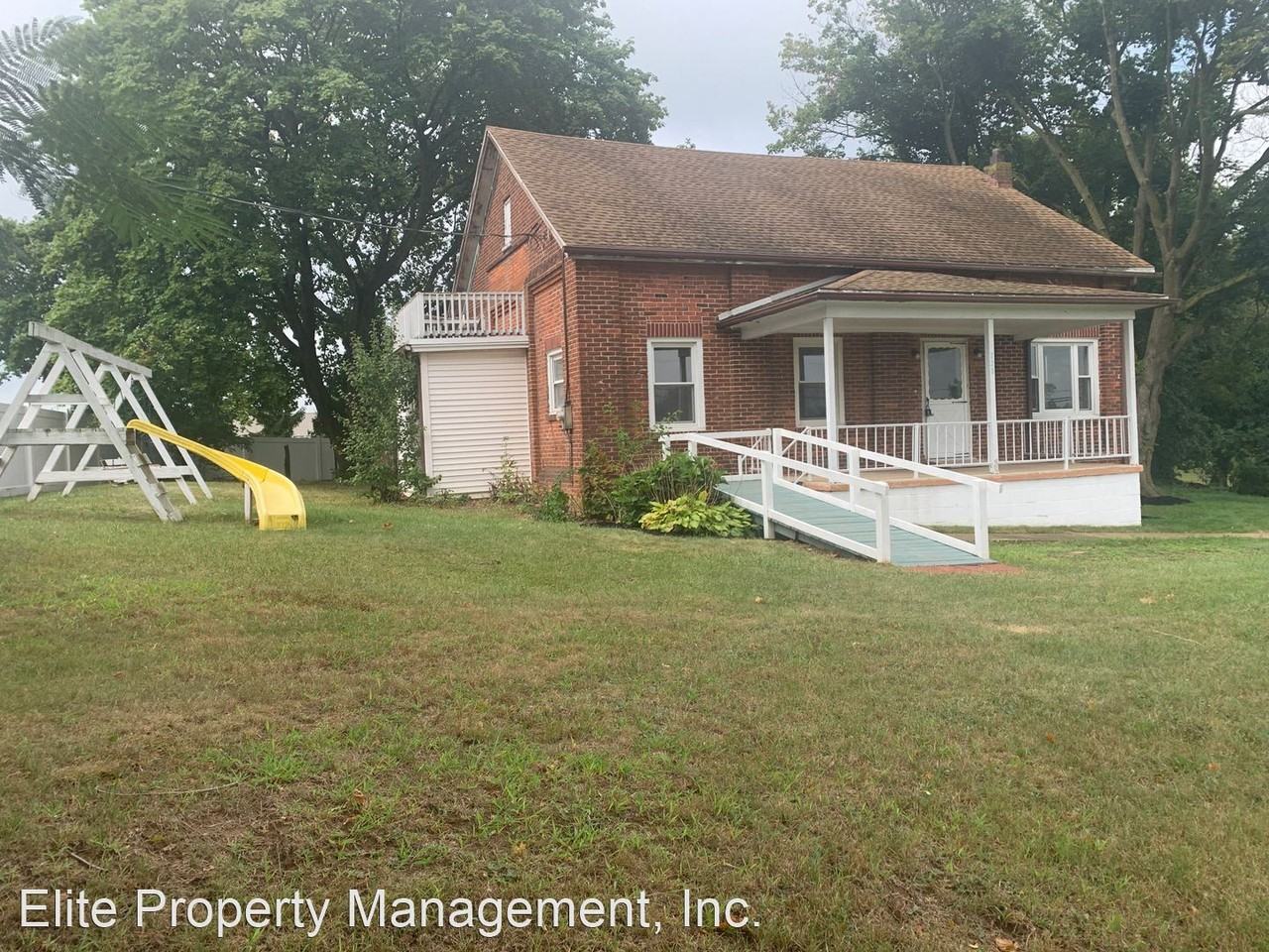 225 Zions View Rd - Photo 3 of 24