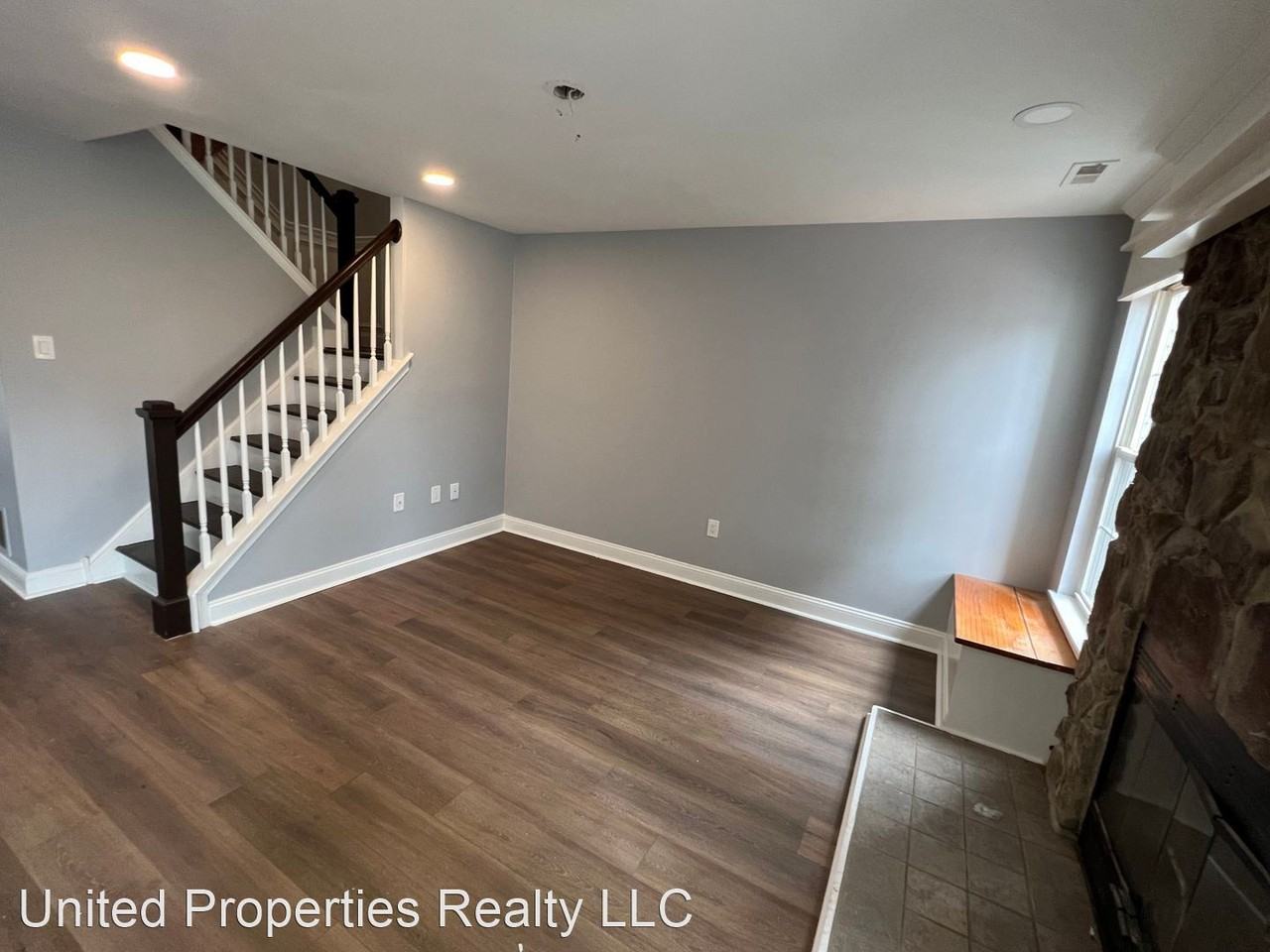 272 Sequoia Dr - Photo 2 of 19