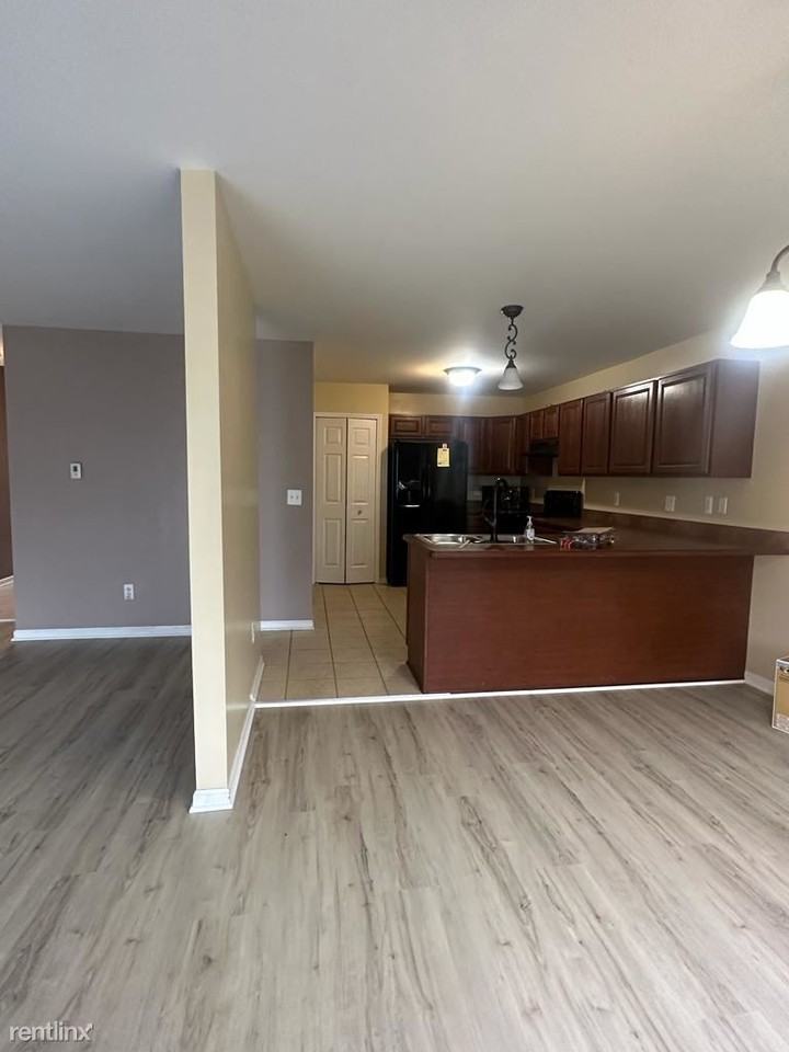 19006 Wilson St - Photo 3 of 17