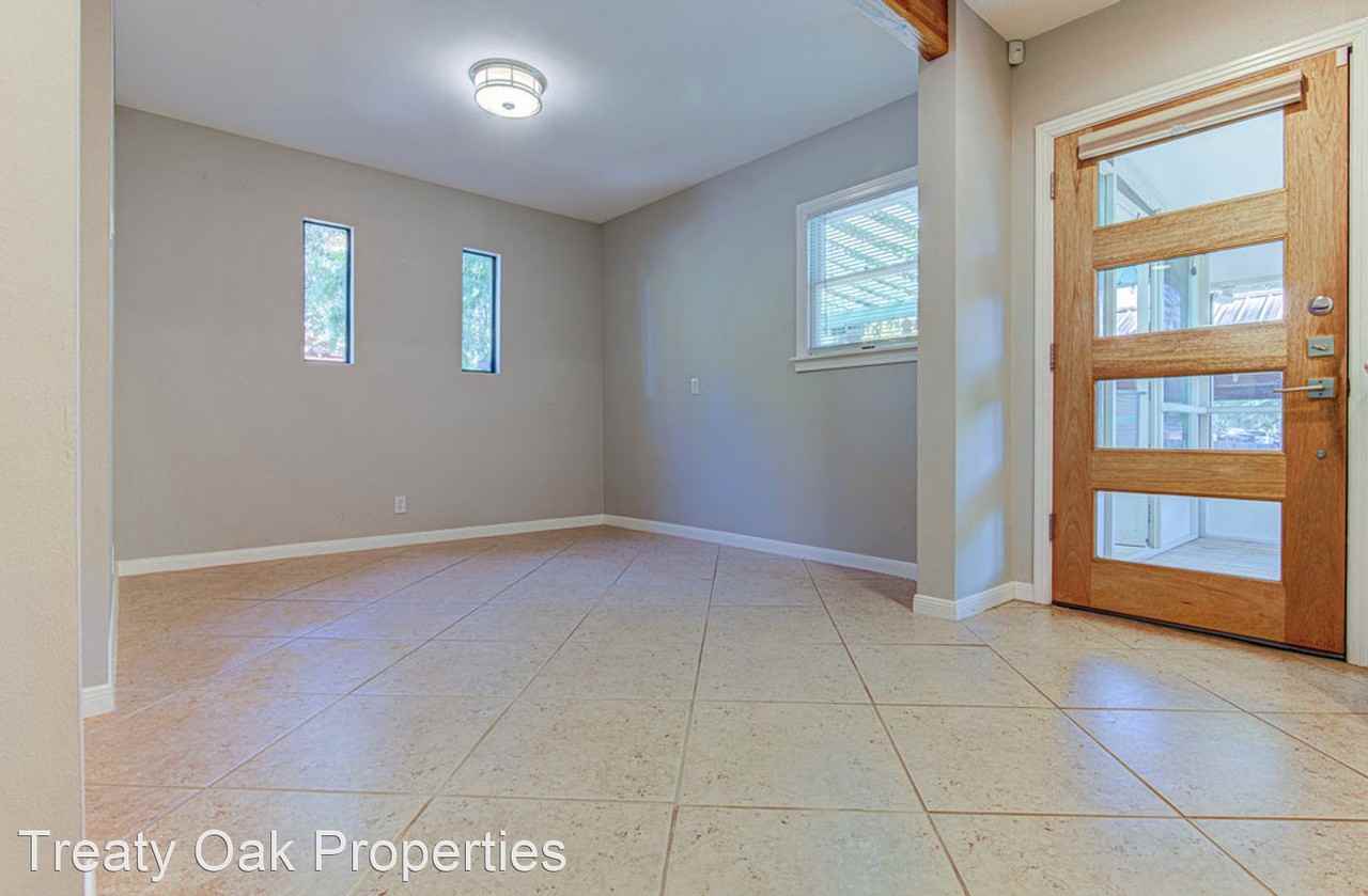 704 Huerta St - Photo 2 of 26