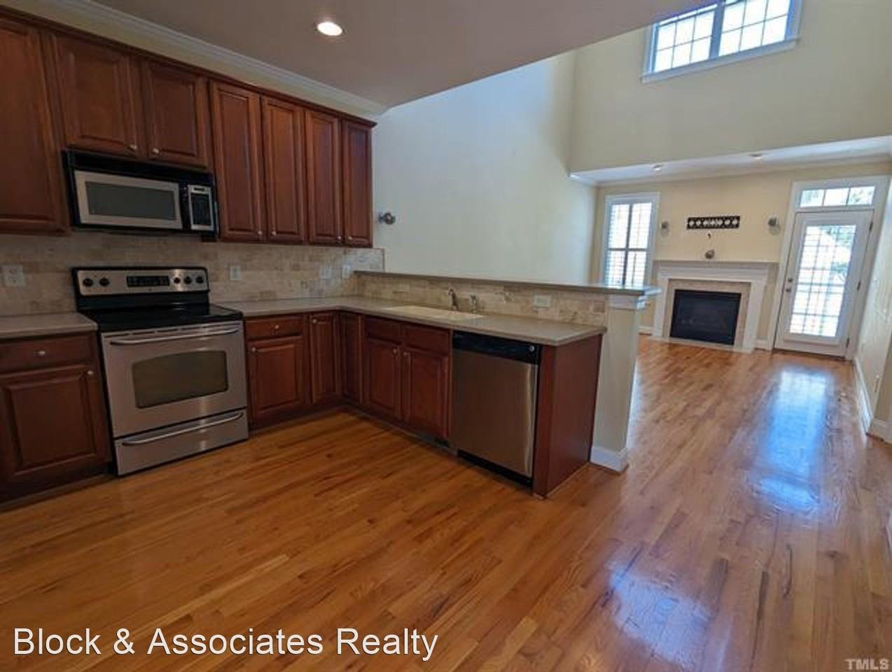 1115 Front Gate Ln - Photo 3 of 18