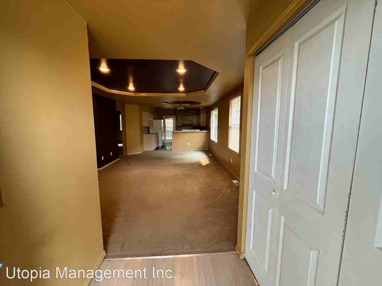 115 44th St - Photo 2 of 6