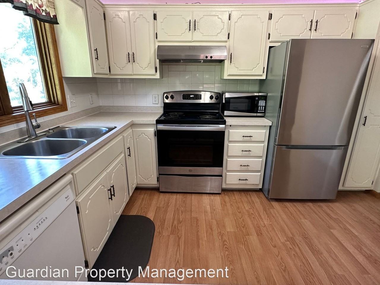 20853 Jacquard Ave - Photo 3 of 25