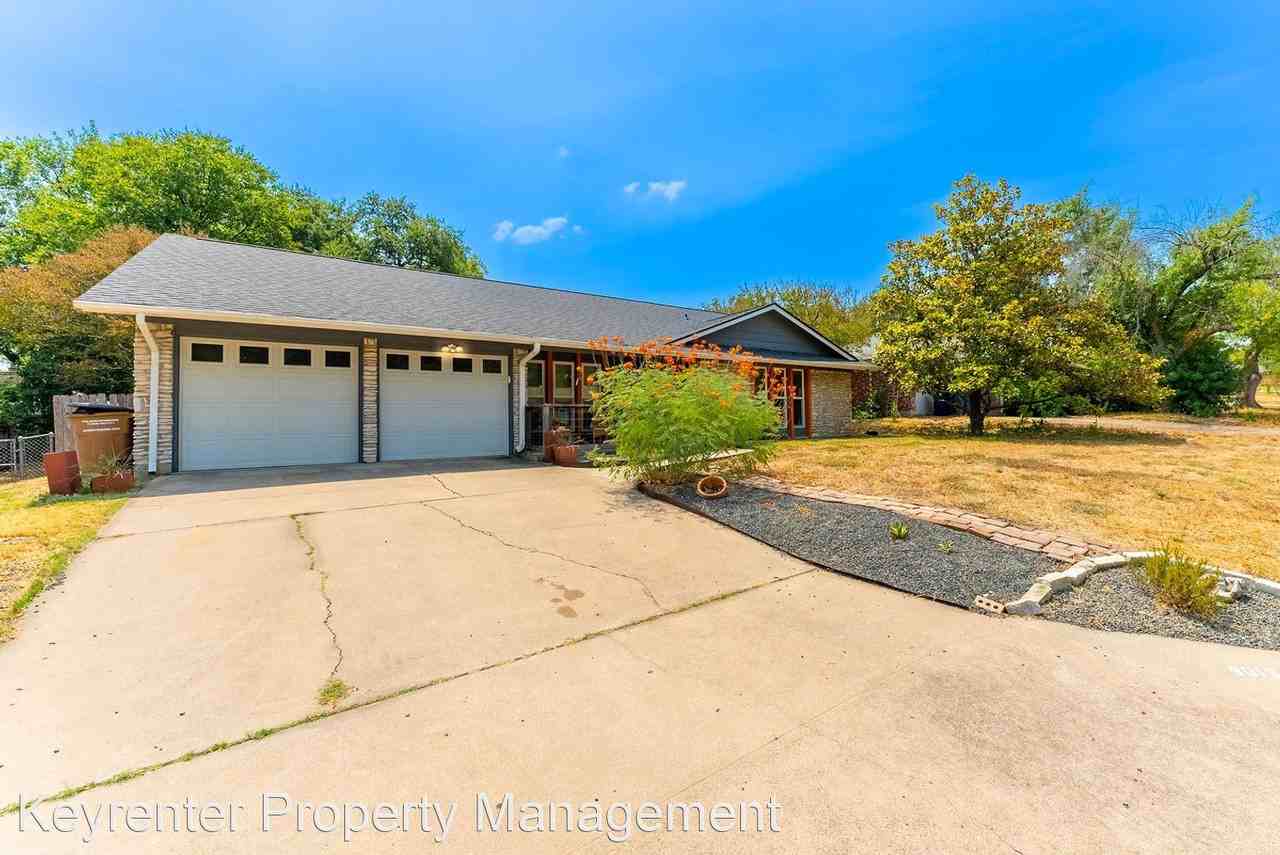 9013 Laurel Grove Dr - Photo 2 of 31