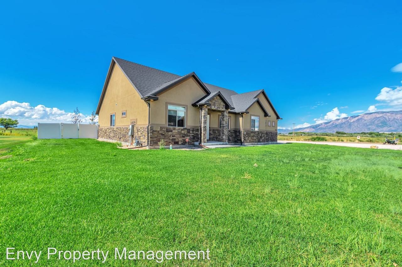 5114 W 1500 N - Photo 2 of 25