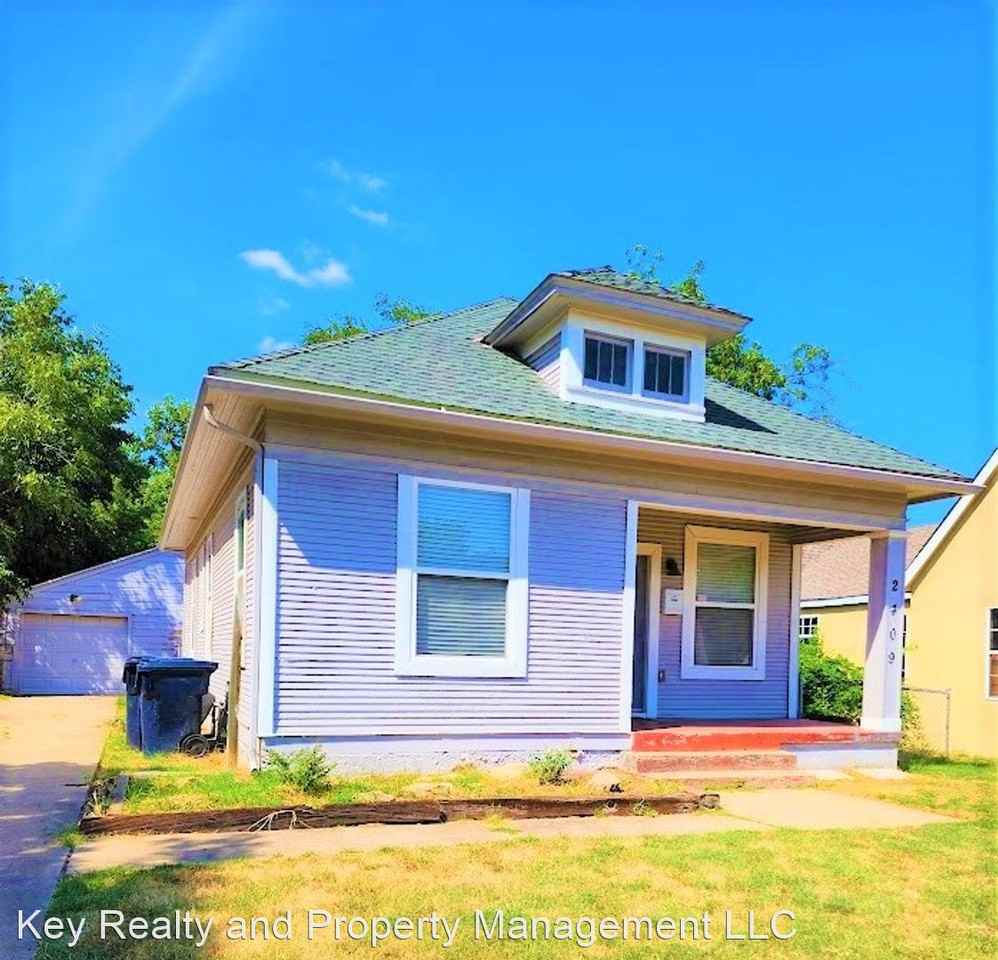 2409 Nw 18th St - Photo 2 of 39