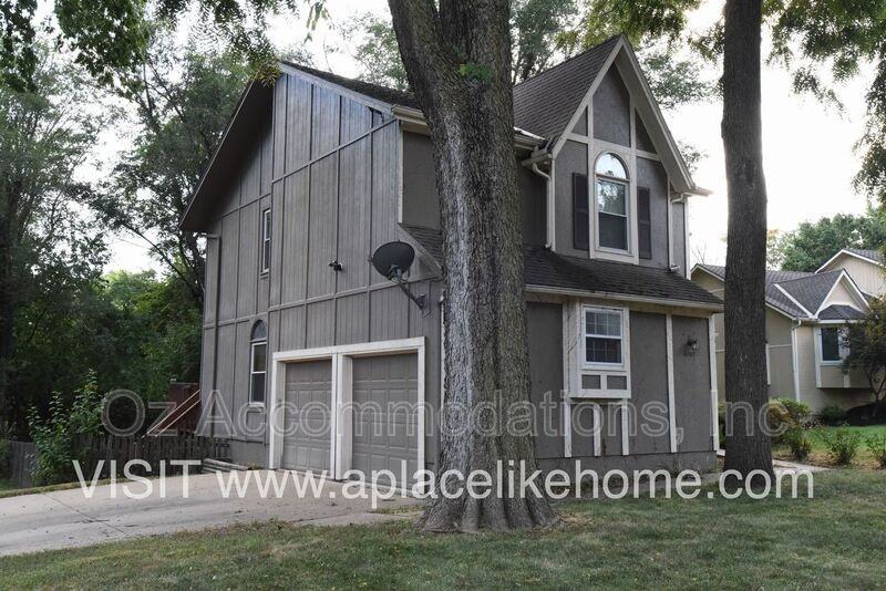 6301 W 153rd St - Photo 4 of 30