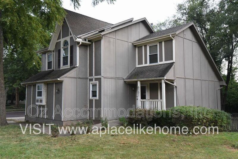 6301 W 153rd St - Photo 5 of 30