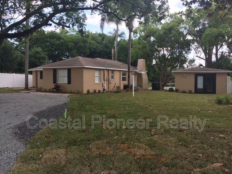 13321 N Oregon Ave - Photo 2 of 24