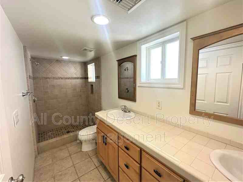 77452 Miles Ave - Photo 5 of 16