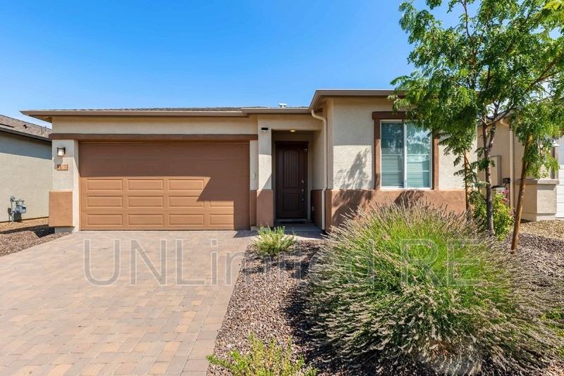 1380 Warbler Way - Photo 2 of 36