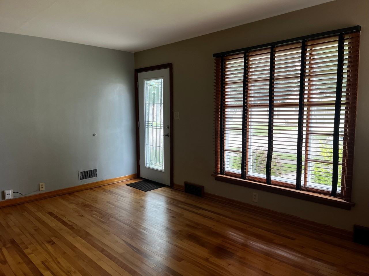 2101 N Erb St - Photo 3 of 21