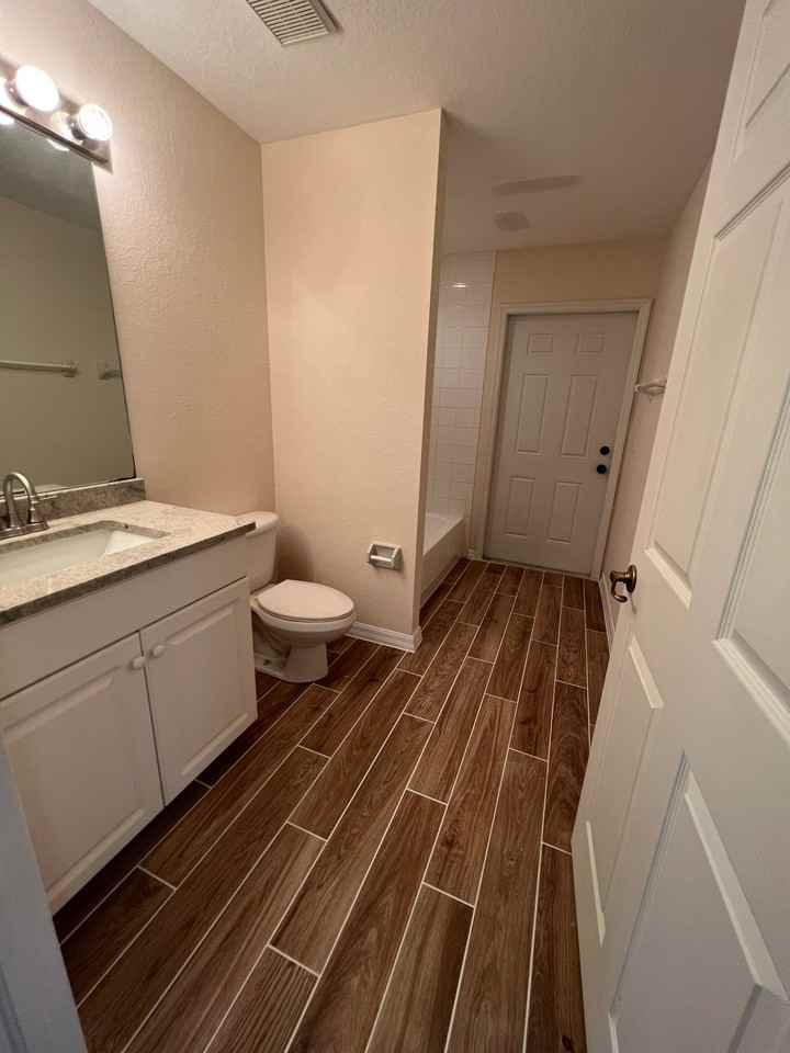 1817 Tomaso Ave - Photo 3 of 18