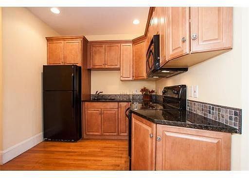 400 Marlborough St #6 - Photo 3 of 5
