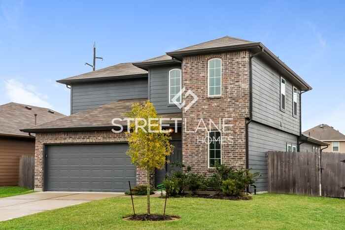 5002 Fairwater Ct - Photo 2 of 16