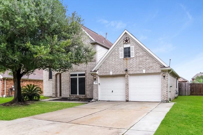 3803 Oakwilde Cir - Photo 2 of 15