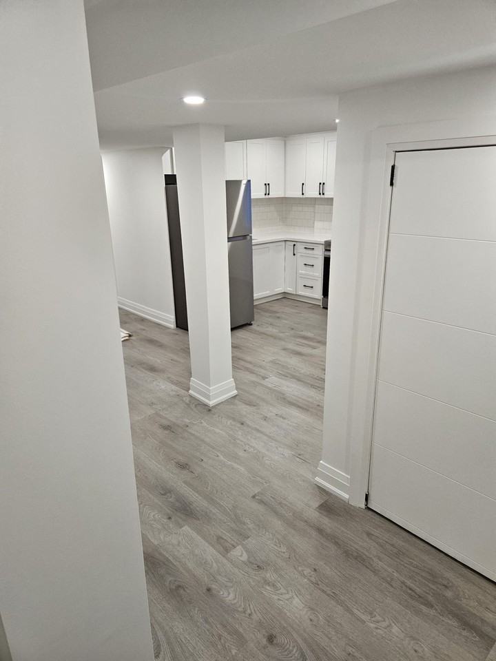 5896 Tayside Crescent - Photo 2 of 18