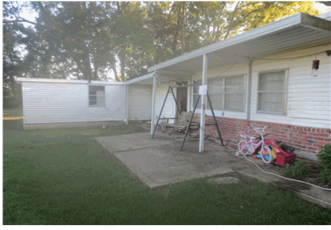1658 Declouet Hwy - Photo 2 of 13