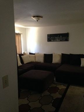 1755 Ascot Rd - Photo 2 of 7