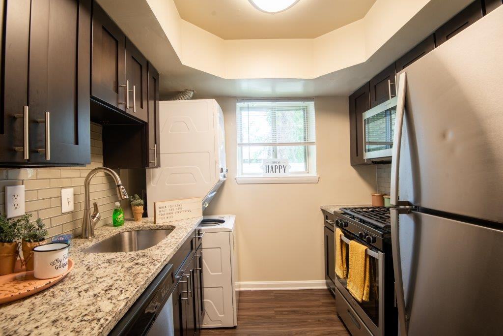 Glen Ridge Apartment Homes - Photo 3 of 21