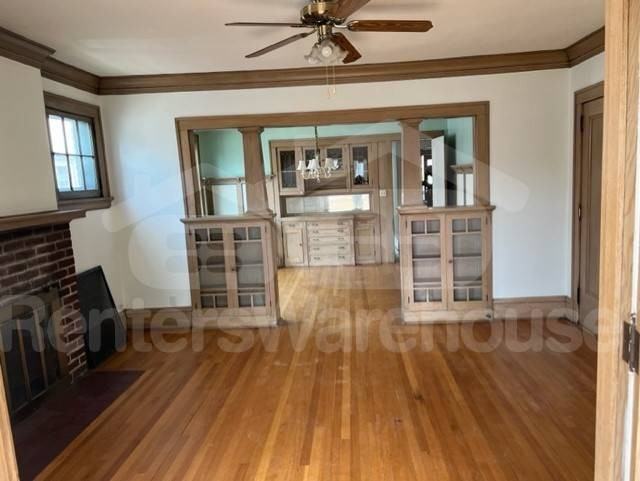 1017 Grand Ave - Photo 2 of 10