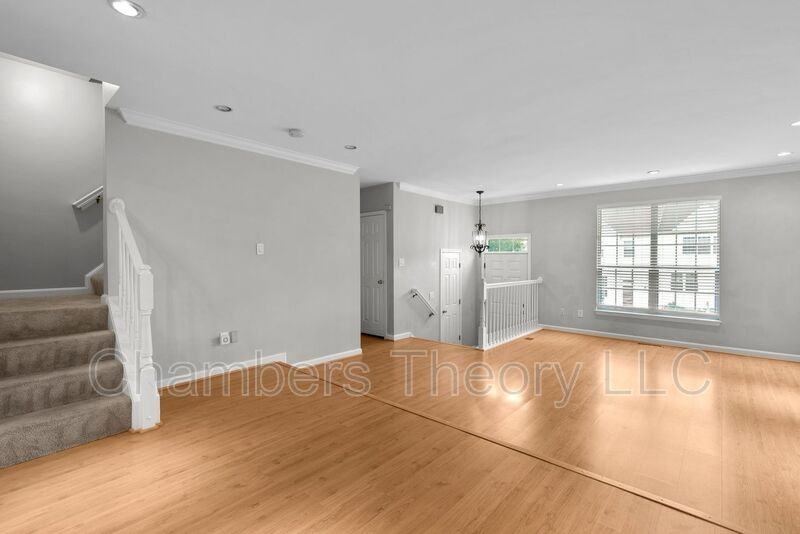 6849 Signature Cir - Photo 5 of 33