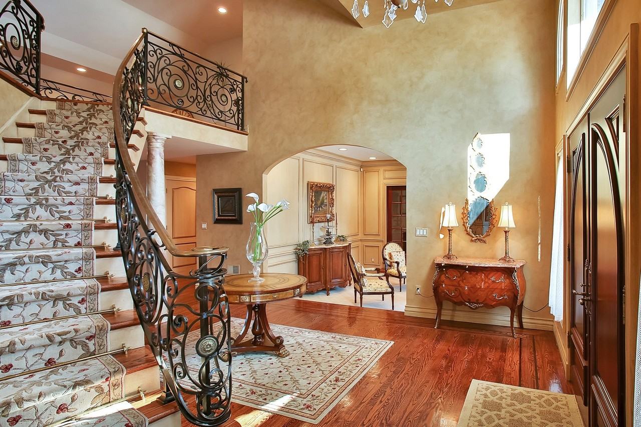 14 Buttonwood Ln - Photo 2 of 30