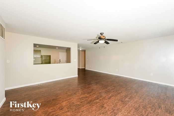 1808 Arkose Dr Se - Photo 3 of 16