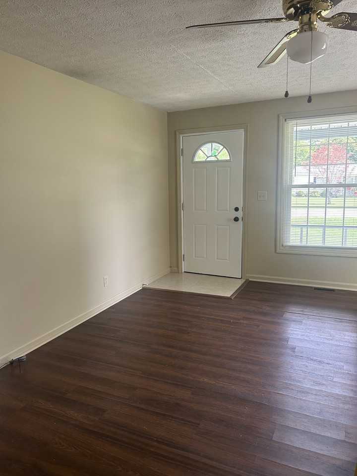 631 S Davis St #NA - Photo 2 of 8