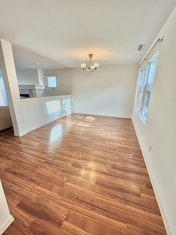 9218 227th Ave Ne #NA - Photo 2 of 10