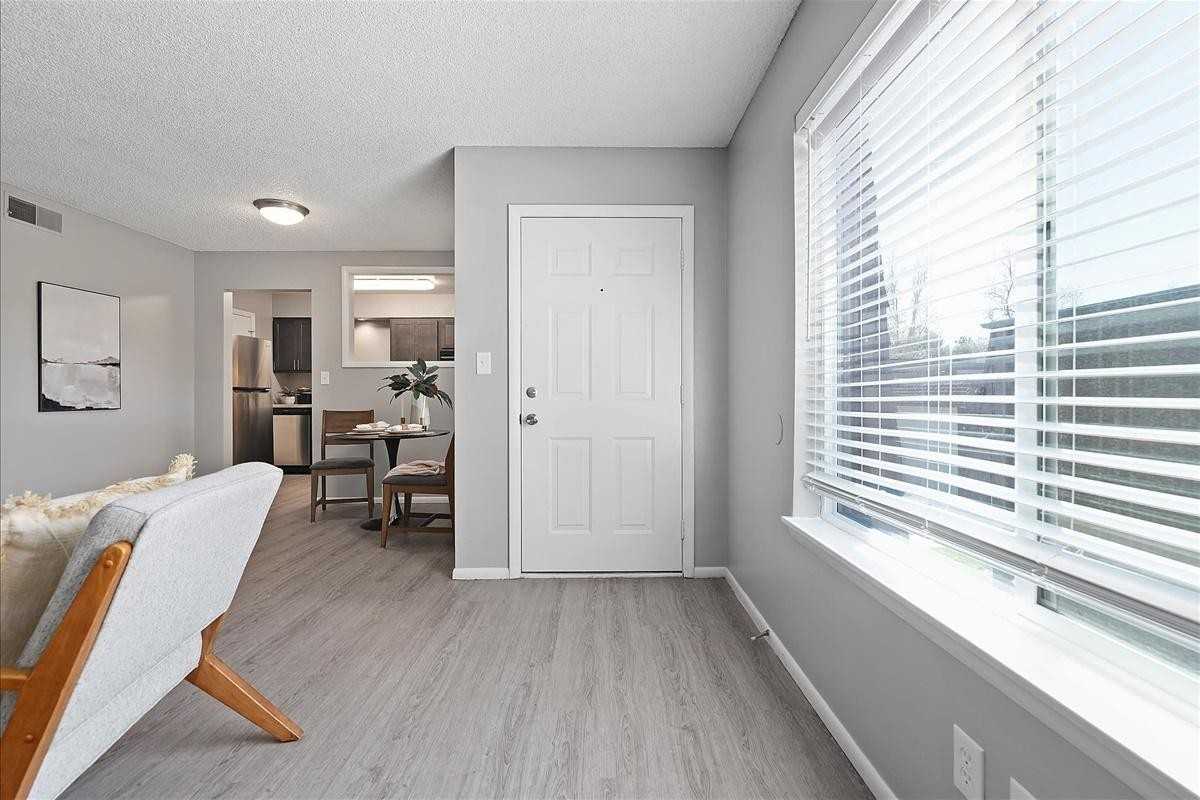 333 S Elm St - Photo 2 of 22