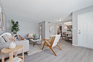featured image of 333 S Elm St