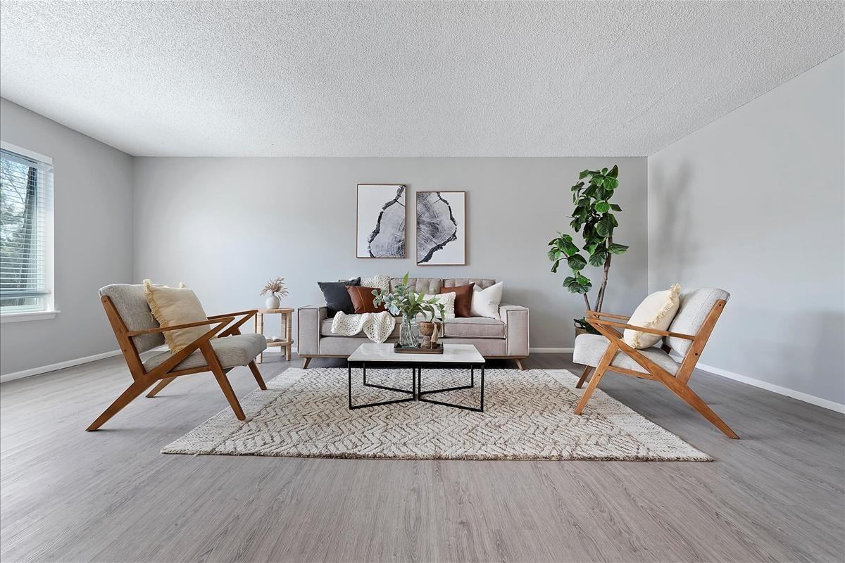 333 S Elm St - Photo 2 of 22