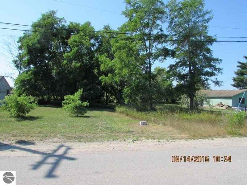 107 Evergreen St - Photo 3 of 6