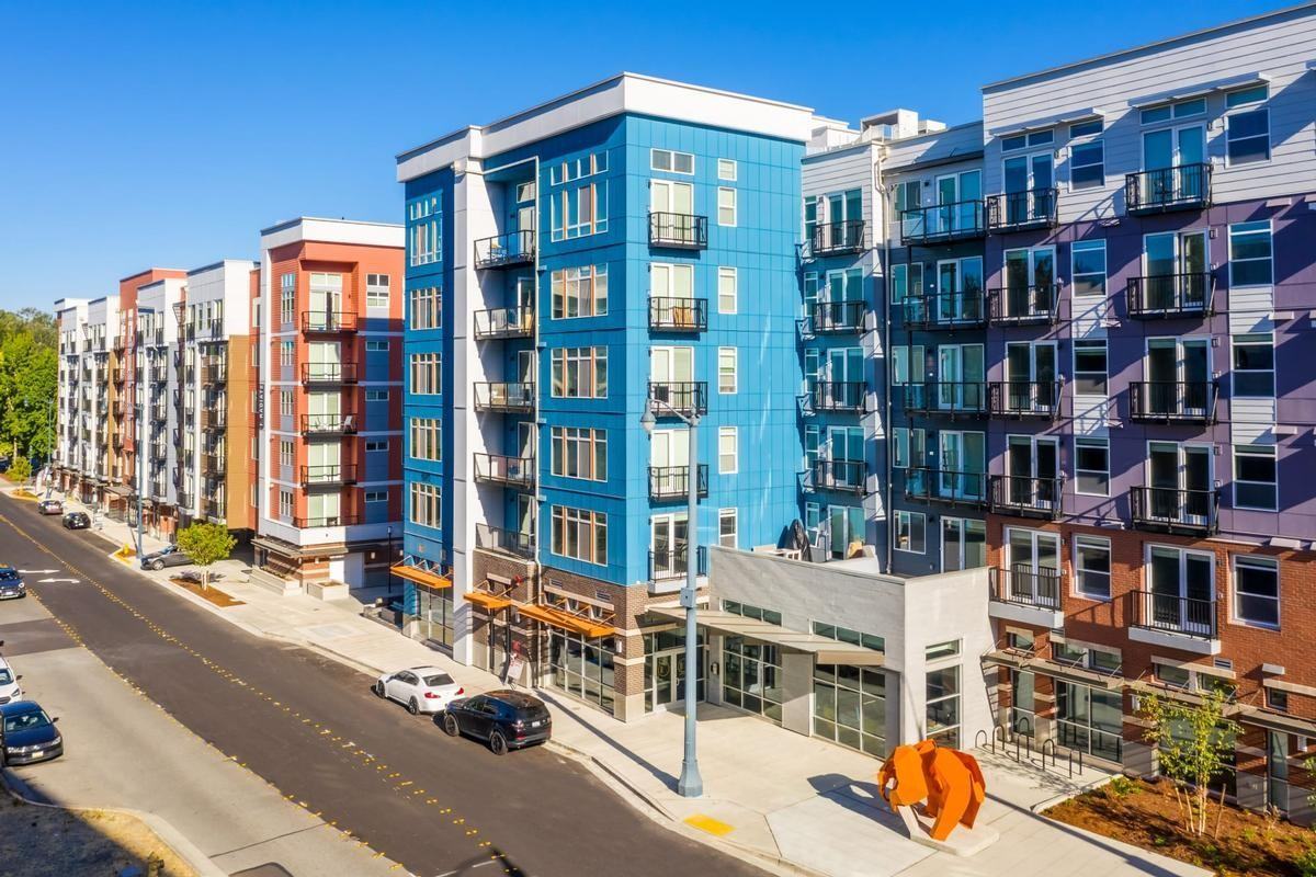 15808 Bear Creek Parkway - Photo 2 of 26