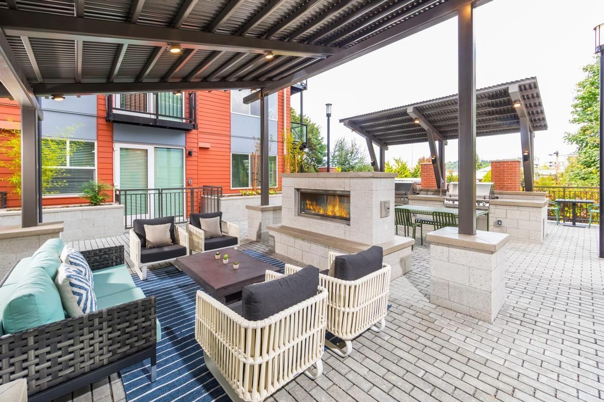 15808 Bear Creek Pkwy - Photo 6 of 26