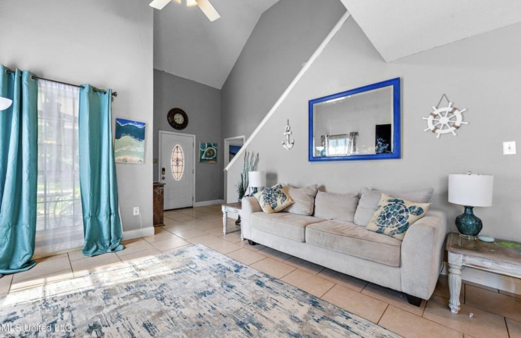11808 Ravenwood Pl - Photo 3 of 47