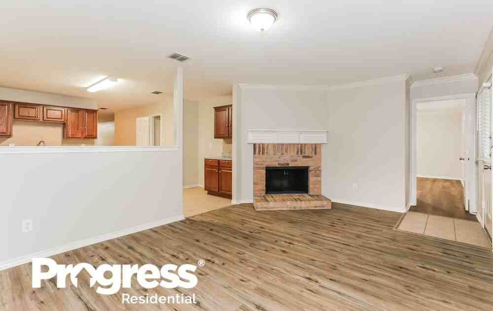 7656 Indigo Ridge Dr - Photo 3 of 16