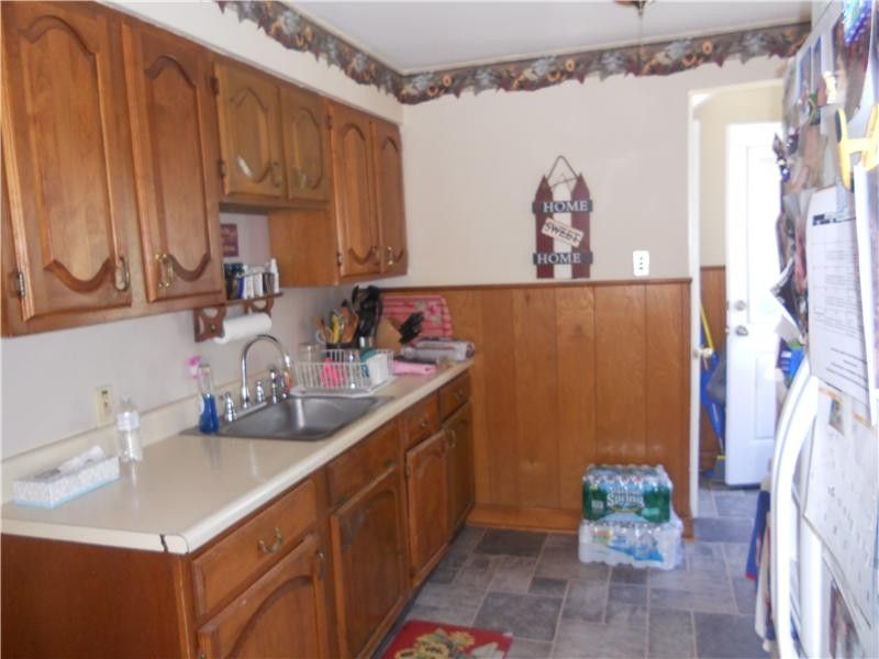 116 Ryan St - Photo 3 of 16