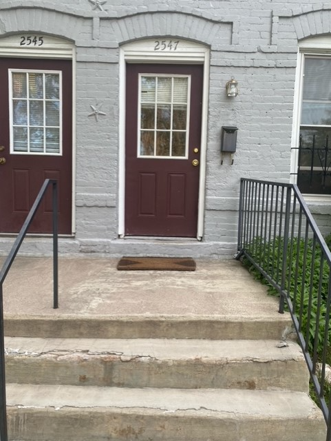 2547 Grove St - Photo 2 of 19