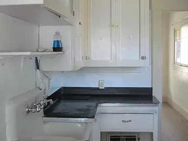 1043 N 31st St #1043 - Photo 2 of 13