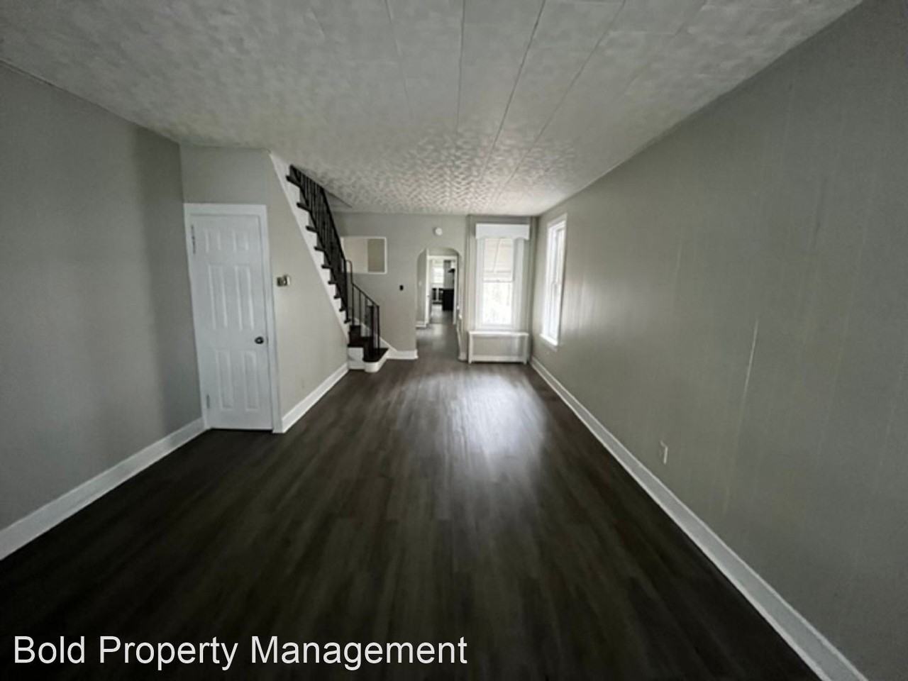 1249 Buttonwood St - Photo 2 of 11