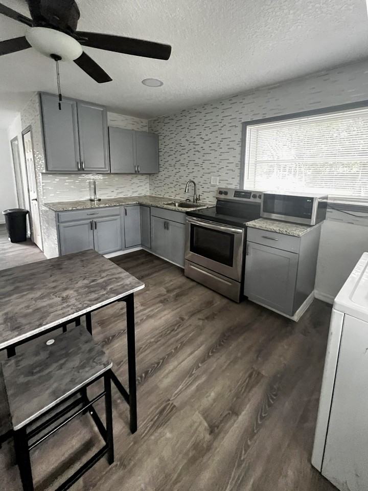 Napoleon St - Photo 3 of 5