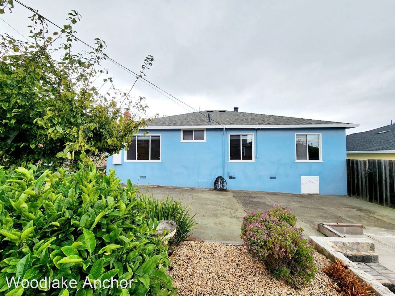 122 Sherwood Way - Photo 3 of 26