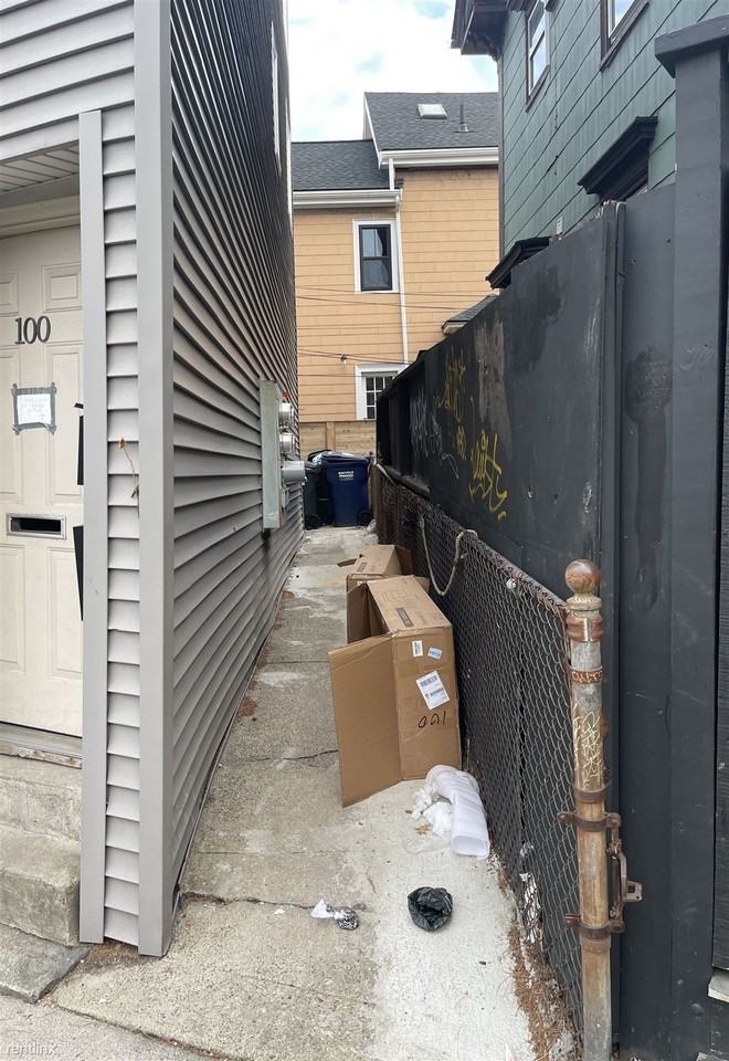 100 River St - Photo 2 of 7